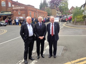 Paddy Ashdown (Remain) and Lord Forsyth (Leave) with compere in middle of picture